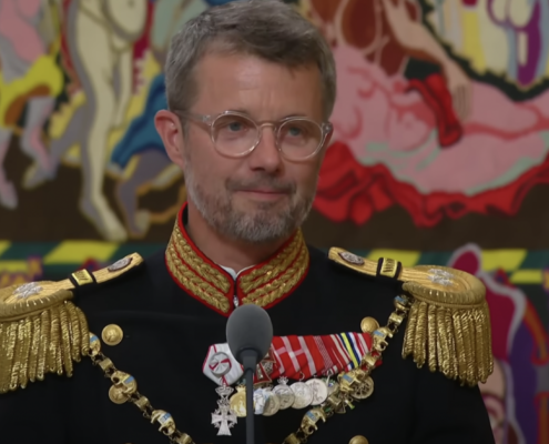 Kronprins Frederik holder tale for Dronning Margrethe i anledning af hendes 50-års regentjubilæum