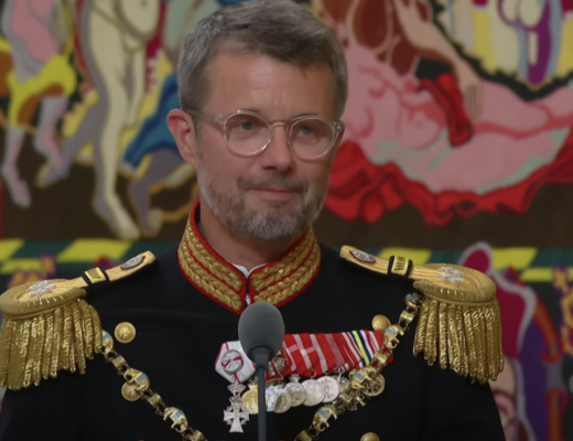 Kronprins Frederik holder tale for Dronning Margrethe i anledning af hendes 50-års regentjubilæum